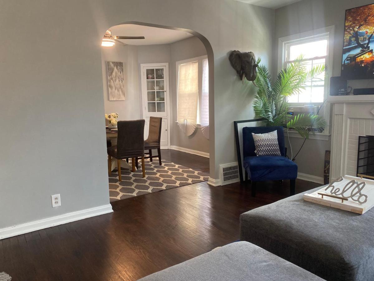 Cozy, Upstairs Apartment Pets Welcome With Fee Family Friendly Close To Everything Cleveland Exteriér fotografie
