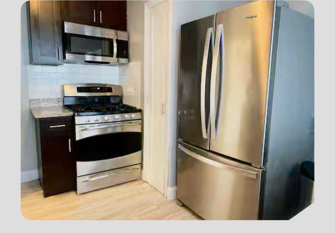 Cozy, Upstairs Apartment Pets Welcome With Fee Family Friendly Close To Everything Cleveland Exteriér fotografie